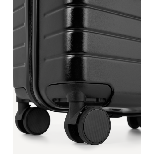Чемодан для ручной клади JÖGEL ESSENTIAL Carry on Spinner, черный