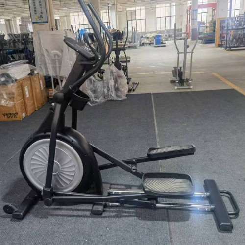 Эллиптический тренажер Gymmaster QT800M